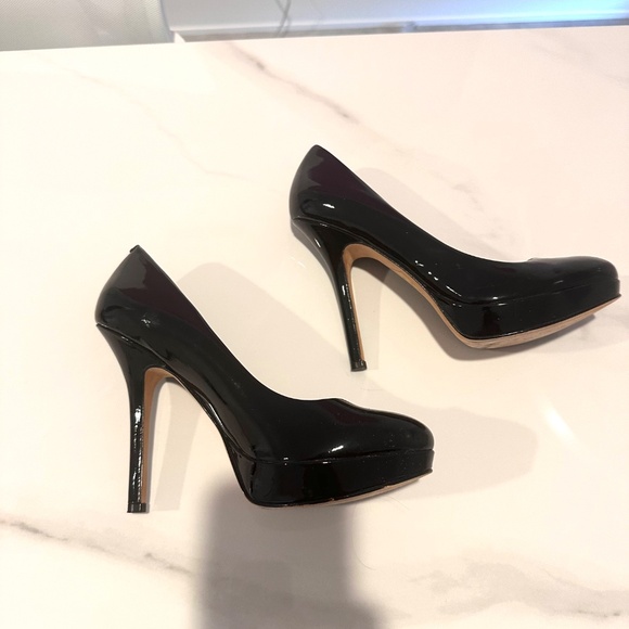 $200 JOAN & DAVID FLIPP Black Patent Leather Designer Platform Pumps 7 - Picture 4 of 7